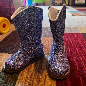 A Bear Co. size 6 toddler boots